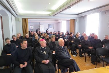 krcka-biskupija-sastanak.jpg
