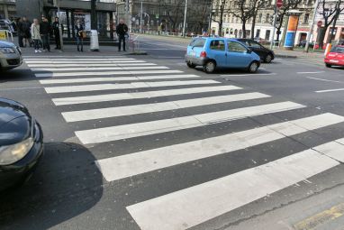zebra-crossing-377532_960_720.jpg