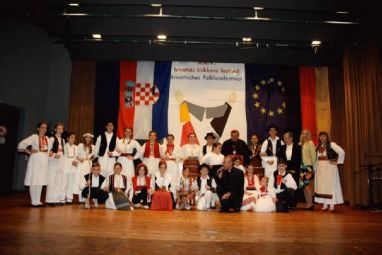 hrvatski-foklorni-festival.jpg