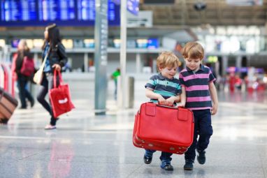 children-travel-alone.jpg