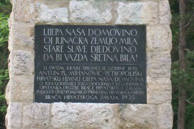 spomenik.jpg