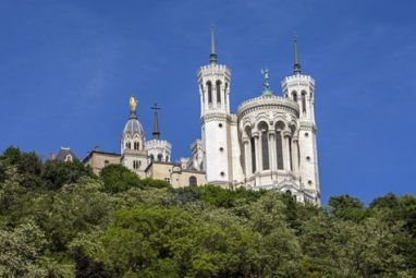 Les-cloches-ont-sonne-pour-les-chretiens-d-Orient_article_main.jpg