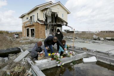 FAH-H3119539_tsunami_japan.jpg