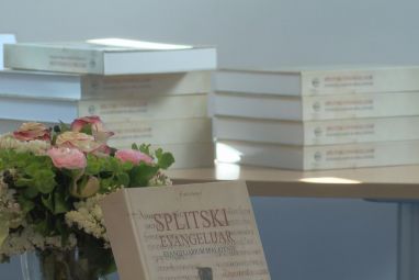 thumbnail_Splitski-evangelijar.jpg