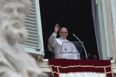 POPE_Francis_at_Angelus_St_Peter.jpg