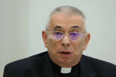 nadbiskup-devcic.jpg
