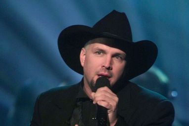 Garth-Brooks.jpg