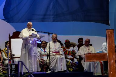 20190125_Campo-S-Maria-la-Antigua_-Via-Crucis-with-young-people_Daniel-Ibanez_4.jpg