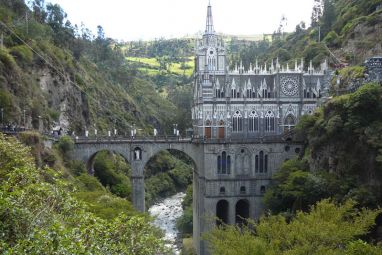 las-lajas-cathedral-7.jpg