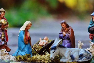 christmas-crib-figures-1060026_1280.jpg