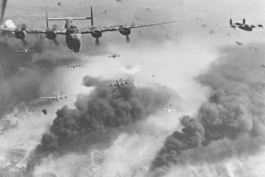 B-24D-s_fly_over_Polesti_during_World_War_II.jpg