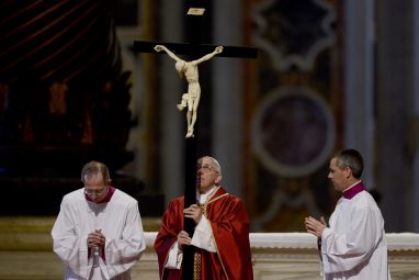 Papa-Francesco-Vaticano-3-aprile-celebrazione-della-Passione-del-Signore05.jpg
