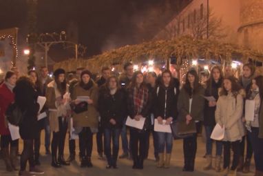 kicenje-bora-ispred-katedrale