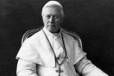 Pope-Pius-X-1905.jpg