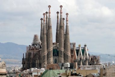 Sagrada_Familia_01.jpg
