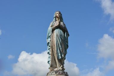 statue-holy-virgin-2710070_960_720.jpg