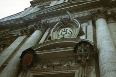 IHS_(Piazza_del_Gesu).jpg