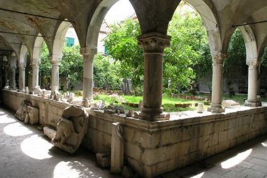 trogir-dominikanci.JPG