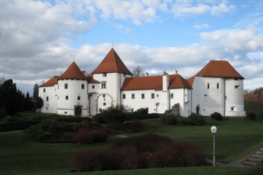 Stari_grad_Varazdin.JPG